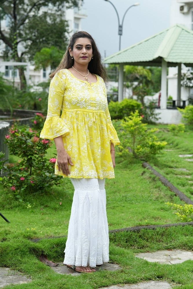 Iris Short Kurti
