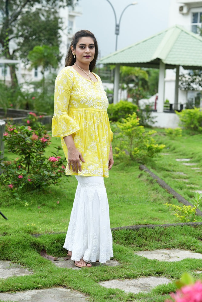 Iris Short Kurti
