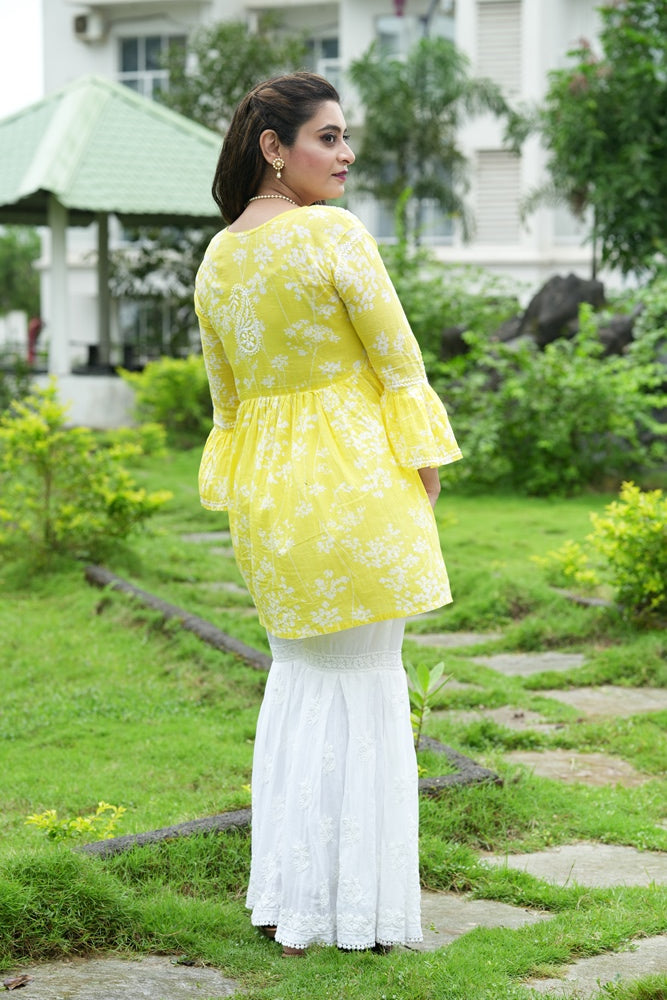 Iris Short Kurti